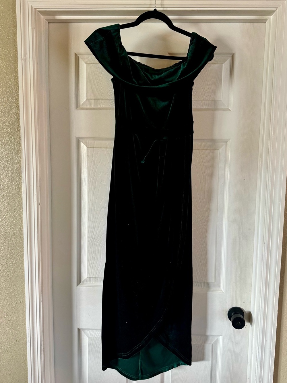 SHEIN Dark Green Velvet Off-Shoulder Maxi Dress